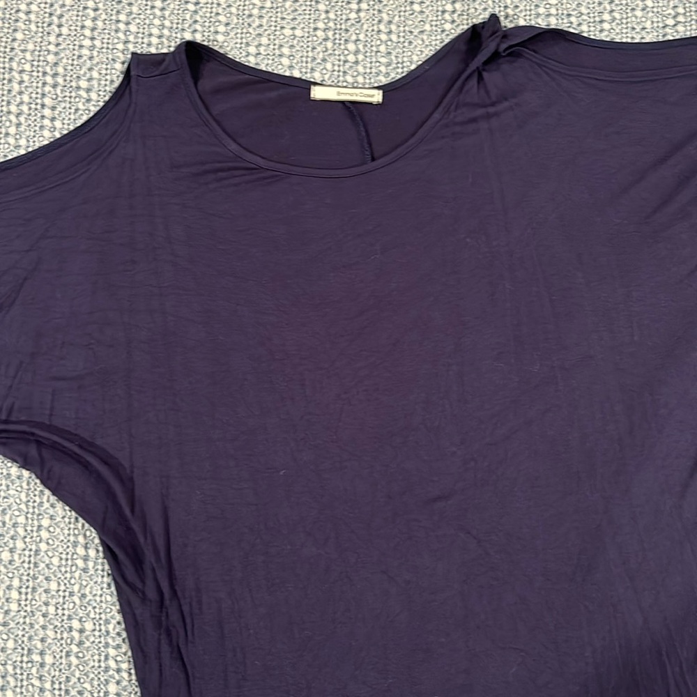 Emma’s Closet navy cold shoulder top